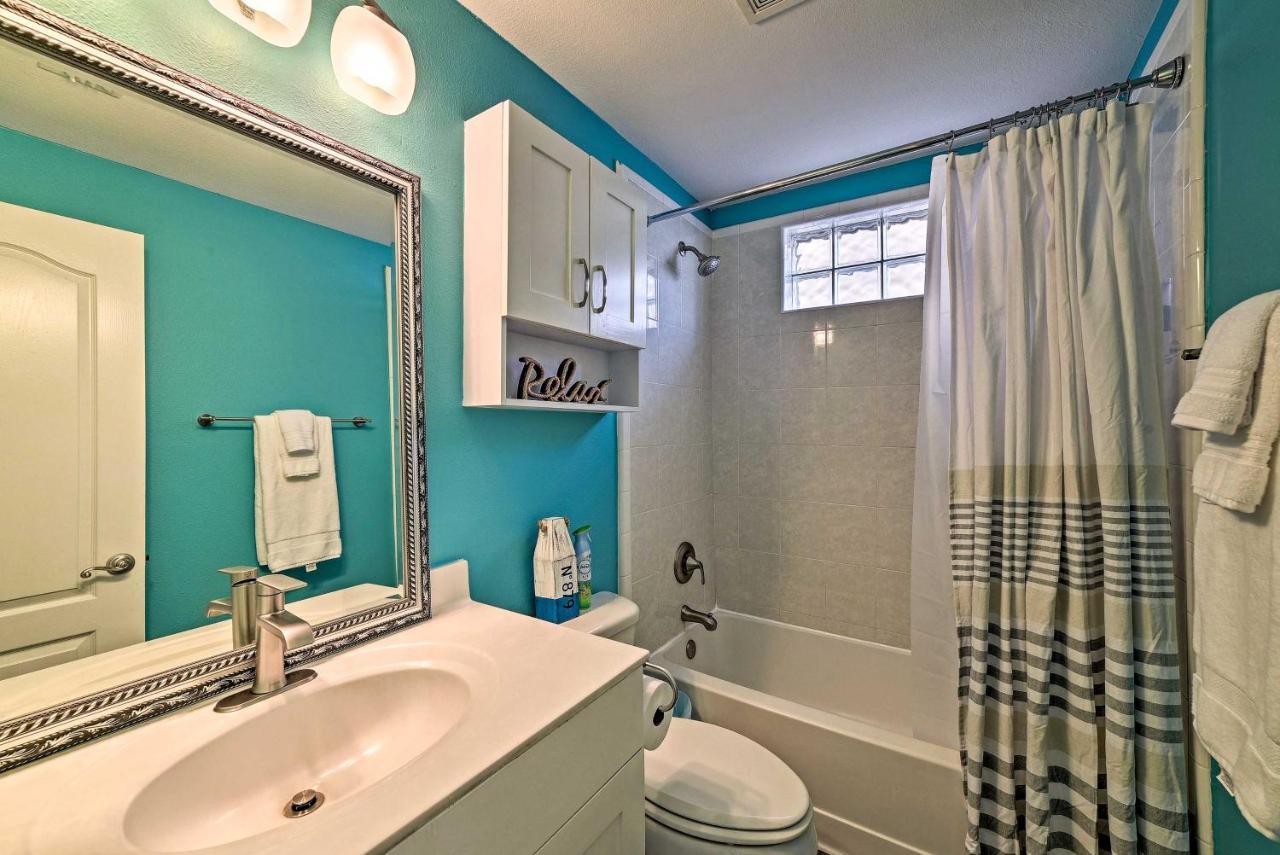 Modern Island Condo With Pool Steps To The Beach! South Padre Island Exterior foto
