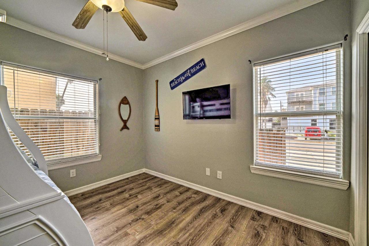 Modern Island Condo With Pool Steps To The Beach! South Padre Island Exterior foto